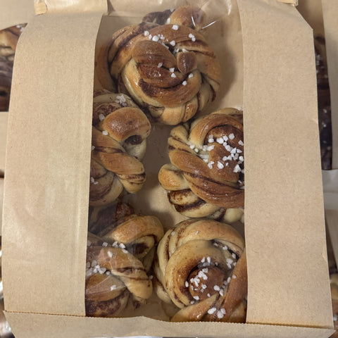 Fresh Cinnamon Bun Bag (Pulla)